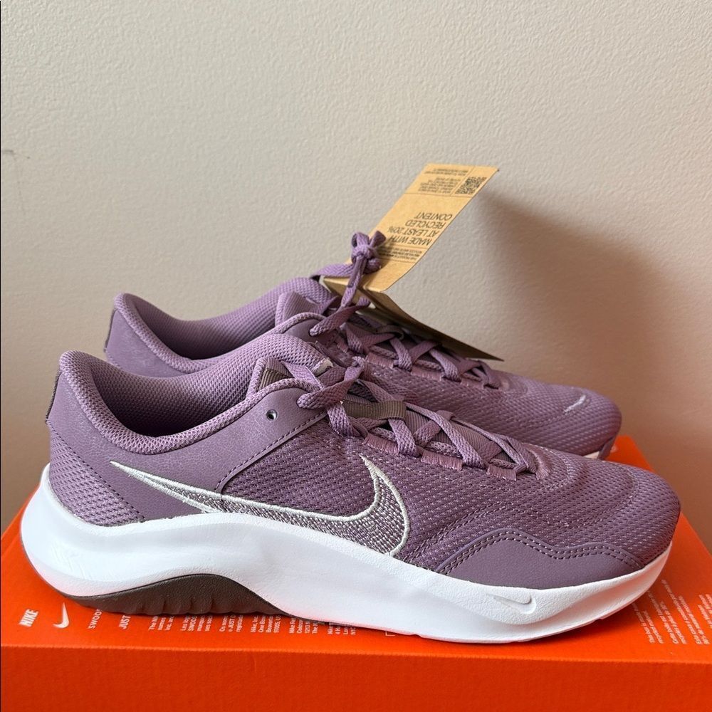 Nike Legend Essential 3 White Violet Dust DM1119-500 Women’s Size 8.5